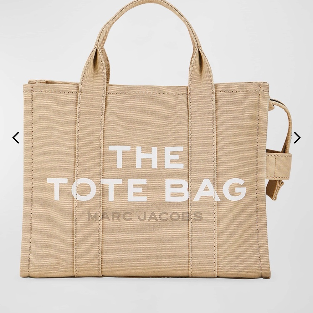 Marc Jacob’s Medium Canvas Tote, tan (pre-owend)
